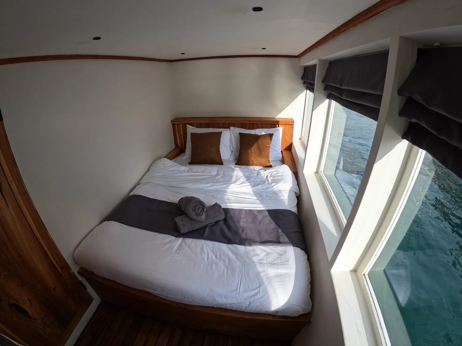 Deluxe Cabin - Kabine des Phinisi-Boots Komodo Labuan Bajo