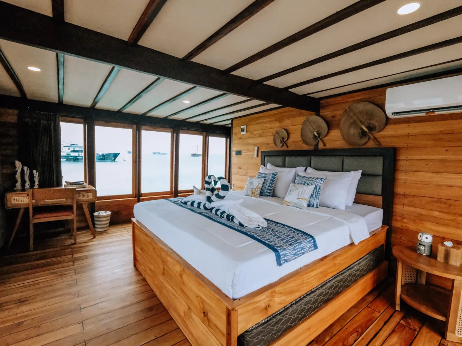 Sagara Cabin - Каюта на лодке Пиниси Комодо Лабуан-Баджо