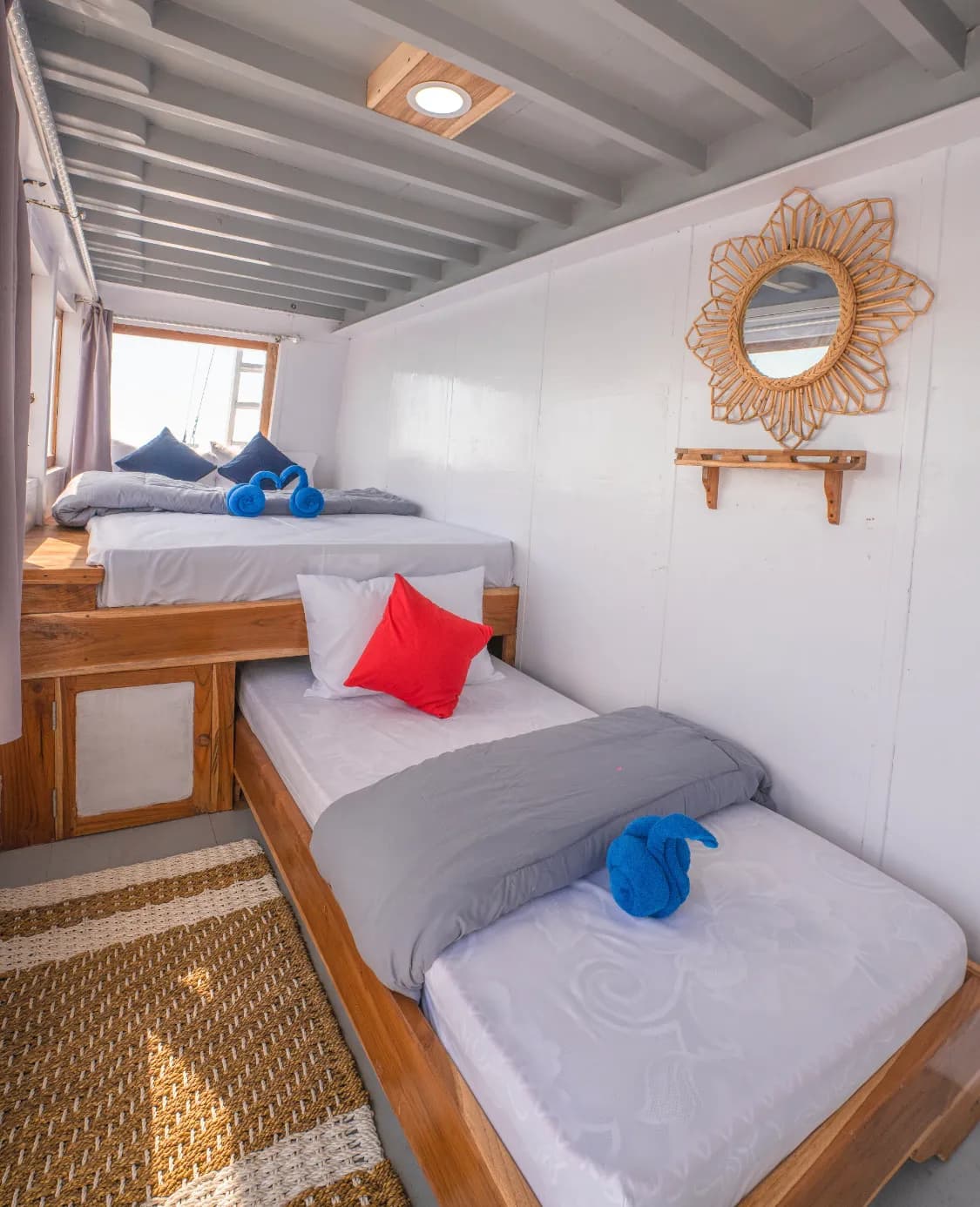 Private Cabin 1 - Kabin Kapal Phinisi Komodo Labuan Bajo
