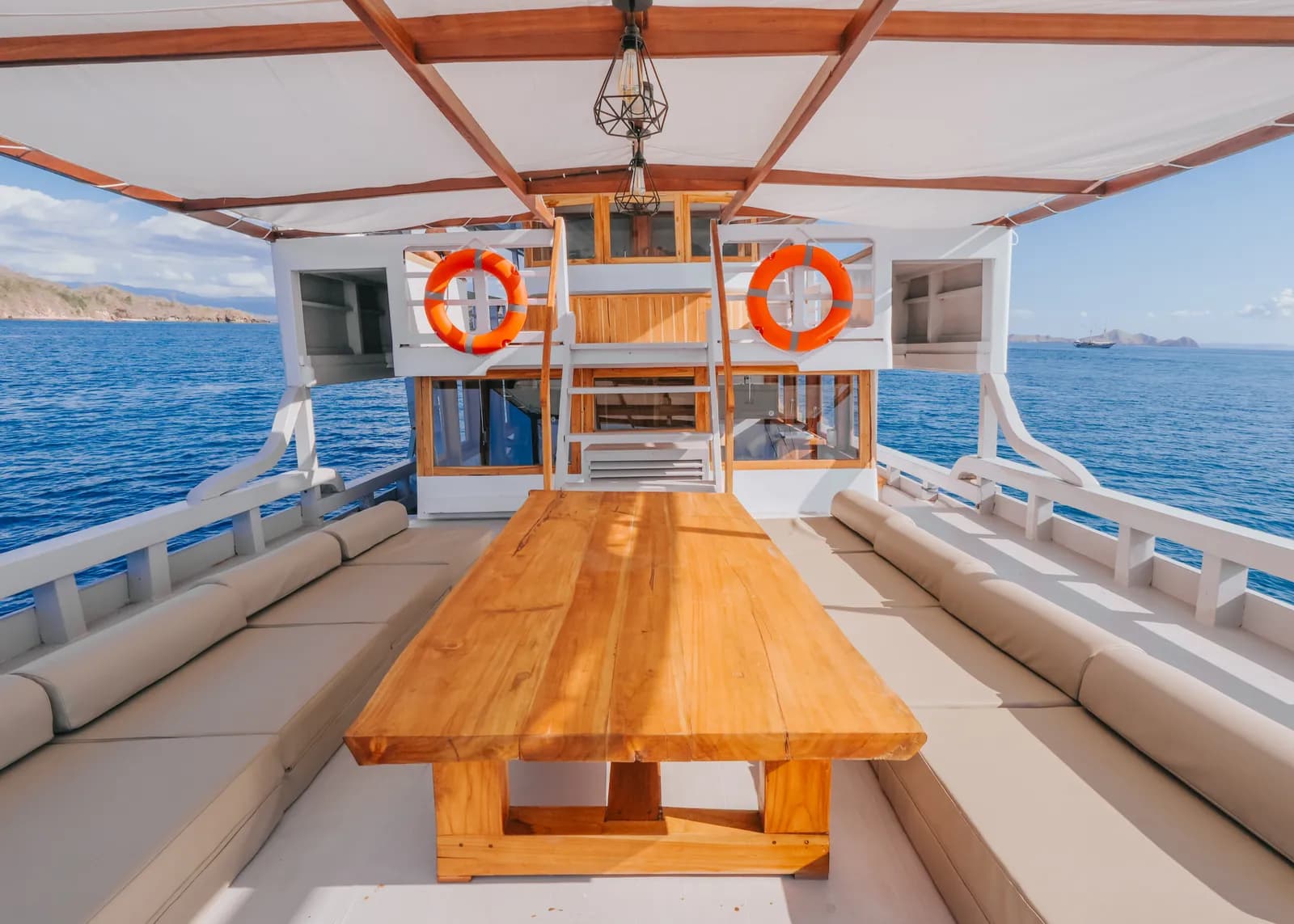 Chárter Privado – Bombana 2 - Chárter Privado – Bombana 2 - Adventure, Nature, Sailing Tour