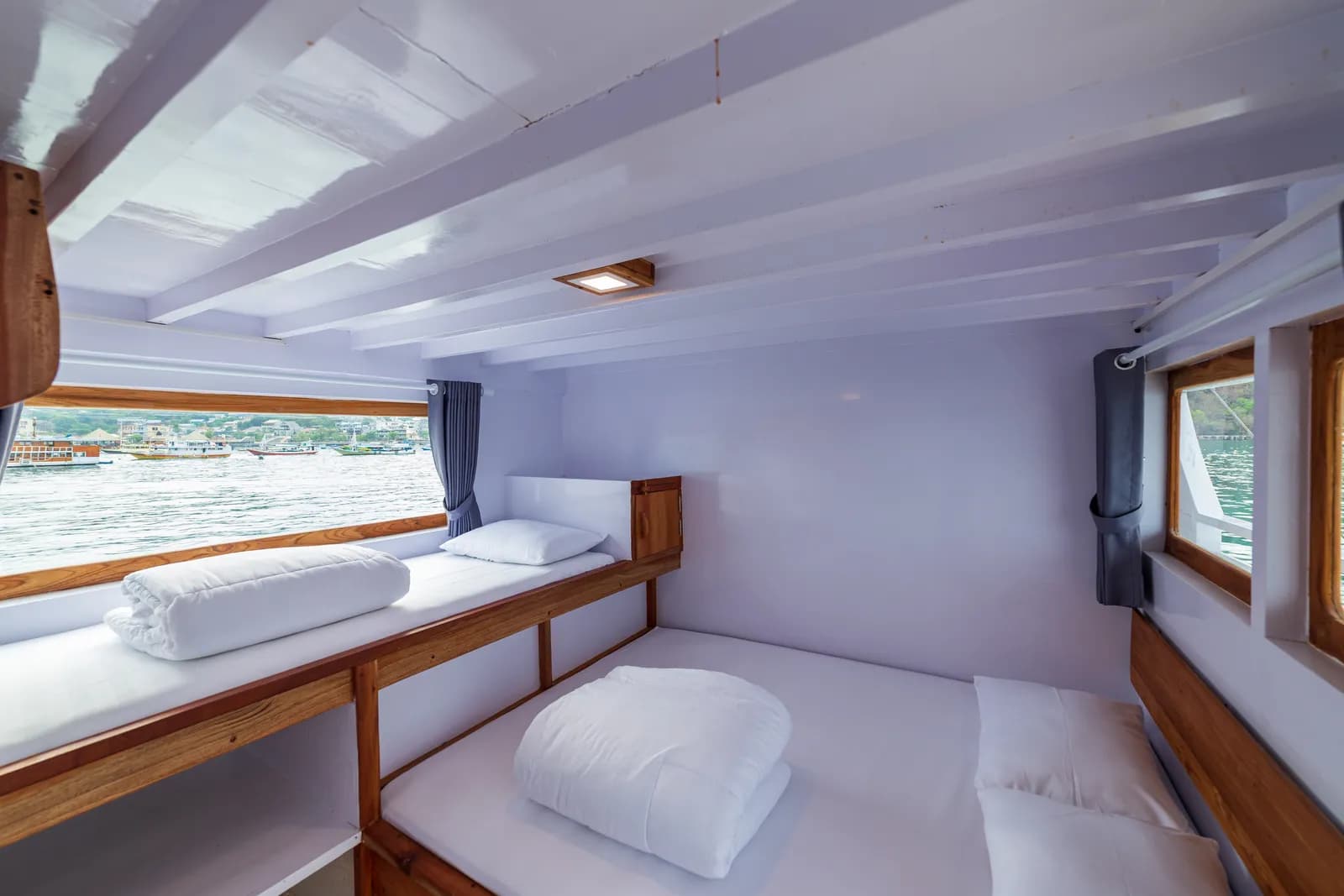 Triple Cabin - Kabin Kapal Phinisi Komodo Labuan Bajo