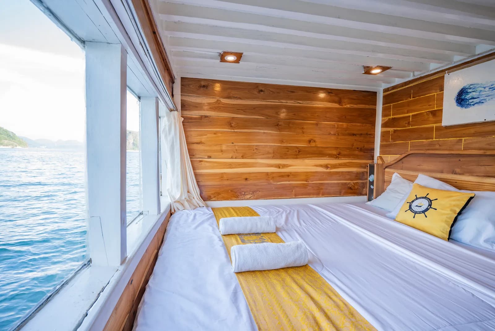 Full Ocean Cabin 2 - Komodo Labuan Bajo Phinisi Boat Cabin