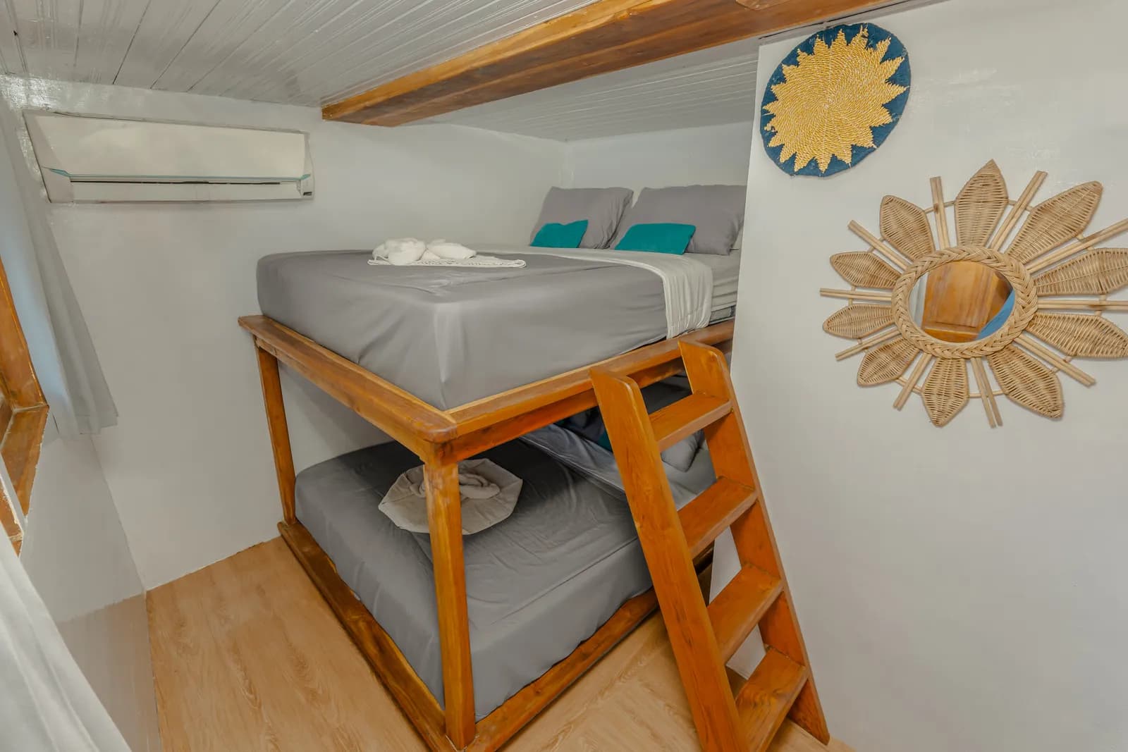 Sharing Cabin - Kabin Kapal Phinisi Komodo Labuan Bajo
