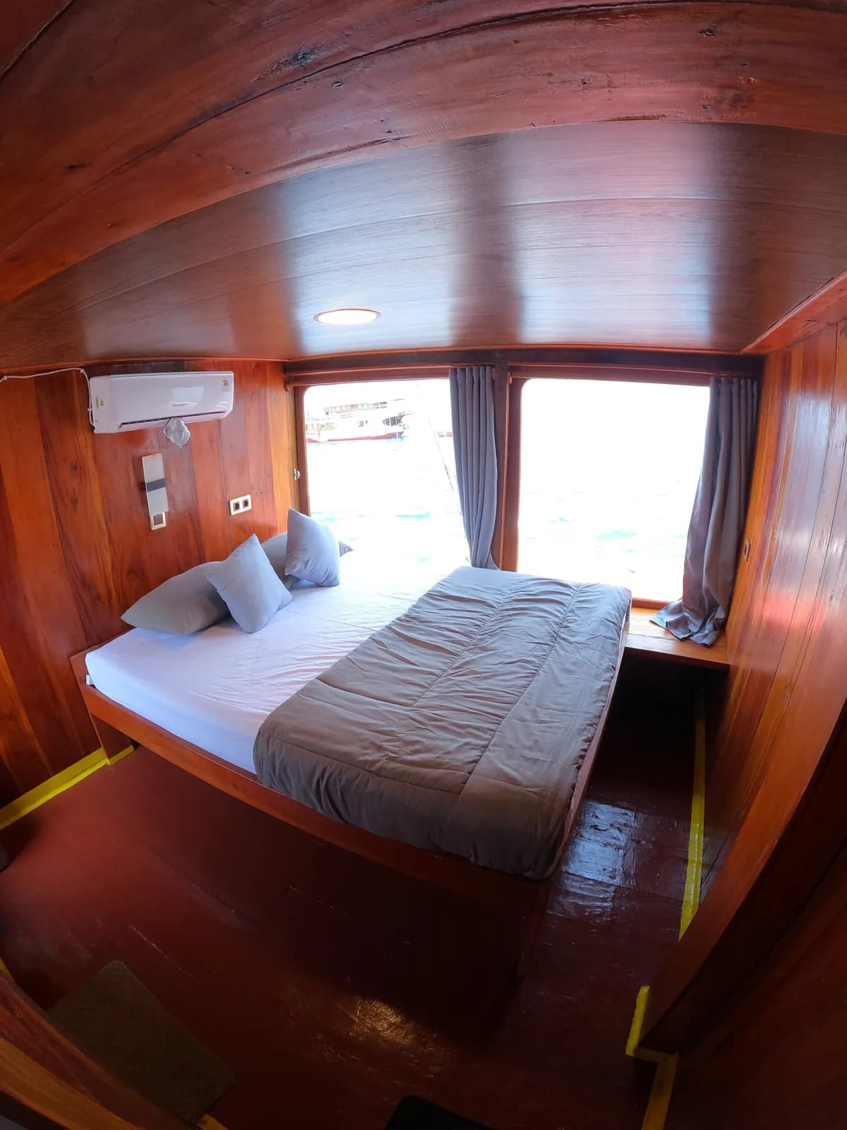Private Cabin 2 - Kabine des Phinisi-Boots Komodo Labuan Bajo