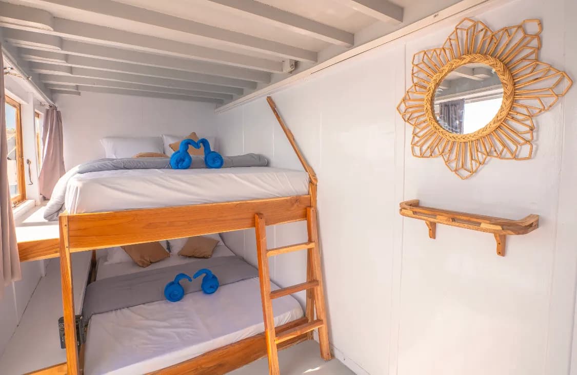 Sharing Cabin - Cabine du bateau Phinisi Komodo Labuan Bajo