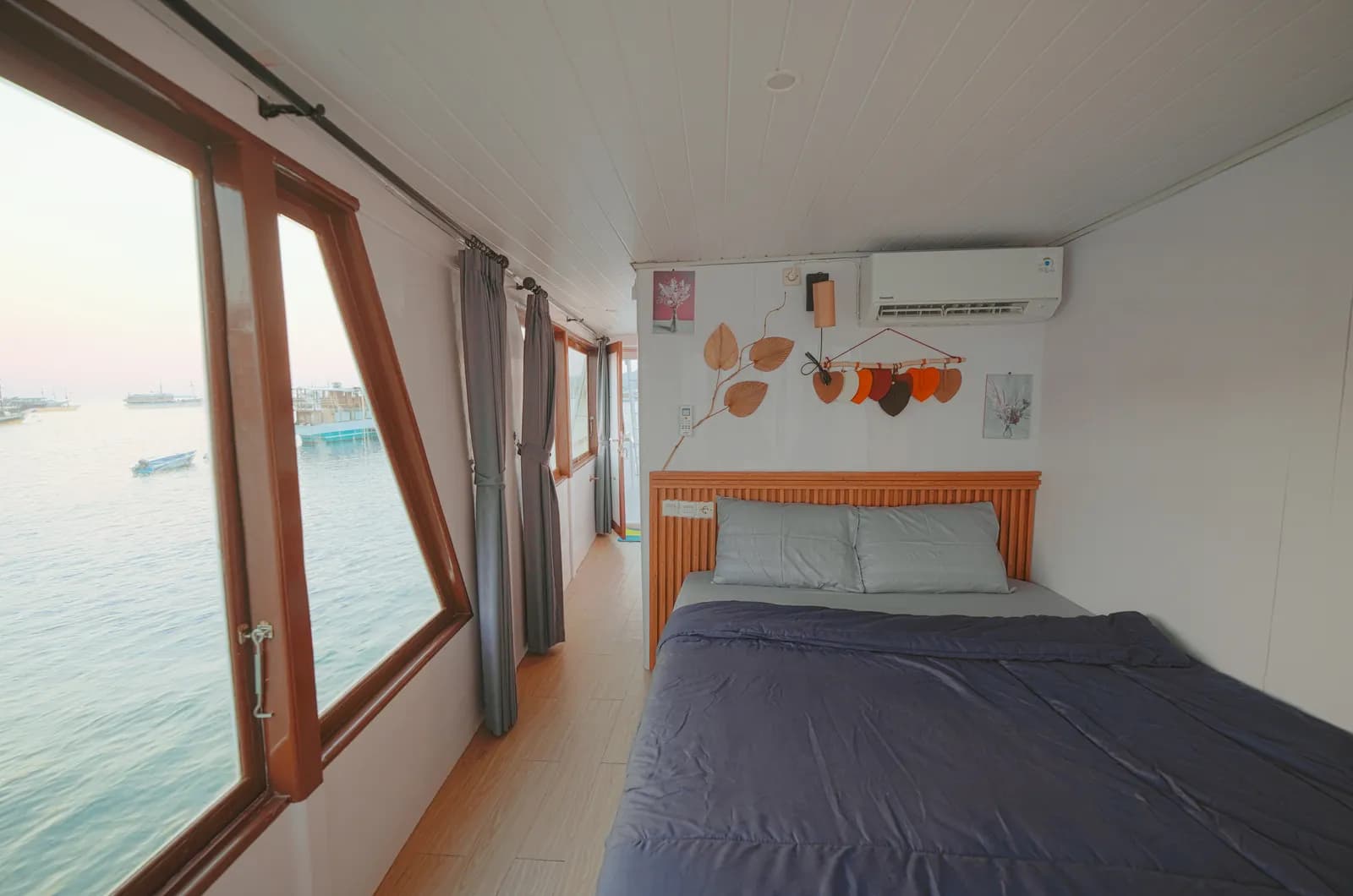 Master Cabin - Kabin Kapal Phinisi Komodo Labuan Bajo