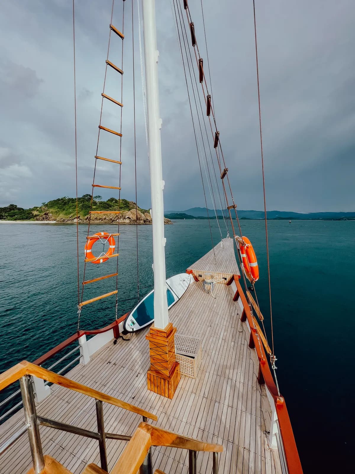 Komodo Tour 3D2N - Gandiva Phinisi - Komodo Tour 3D2N - Gandiva Phinisi - Full Day Tour Komodo