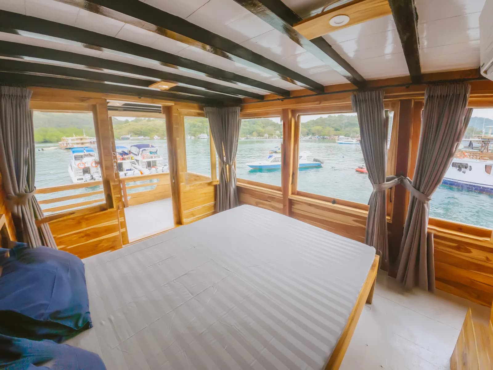 Master Cabin 1 - Kabine des Phinisi-Boots Komodo Labuan Bajo