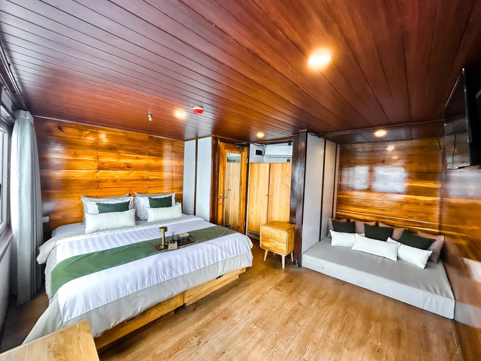 Junior Suite Cabin - Kabine des Phinisi-Boots Komodo Labuan Bajo