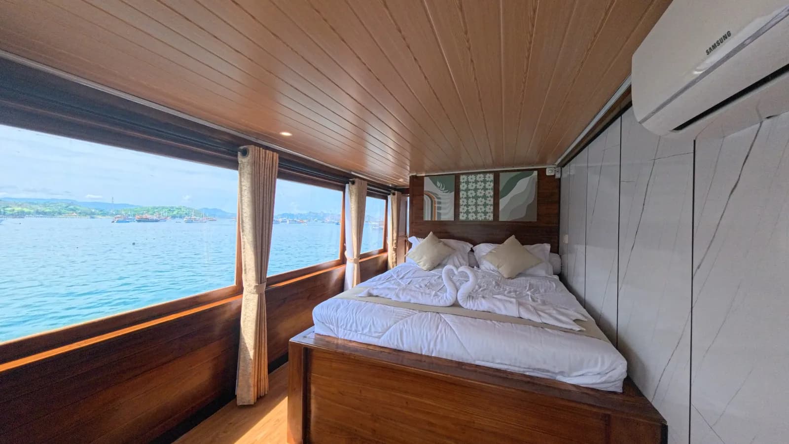 Suite Panoramic Balcony - Kabine des Phinisi-Boots Komodo Labuan Bajo