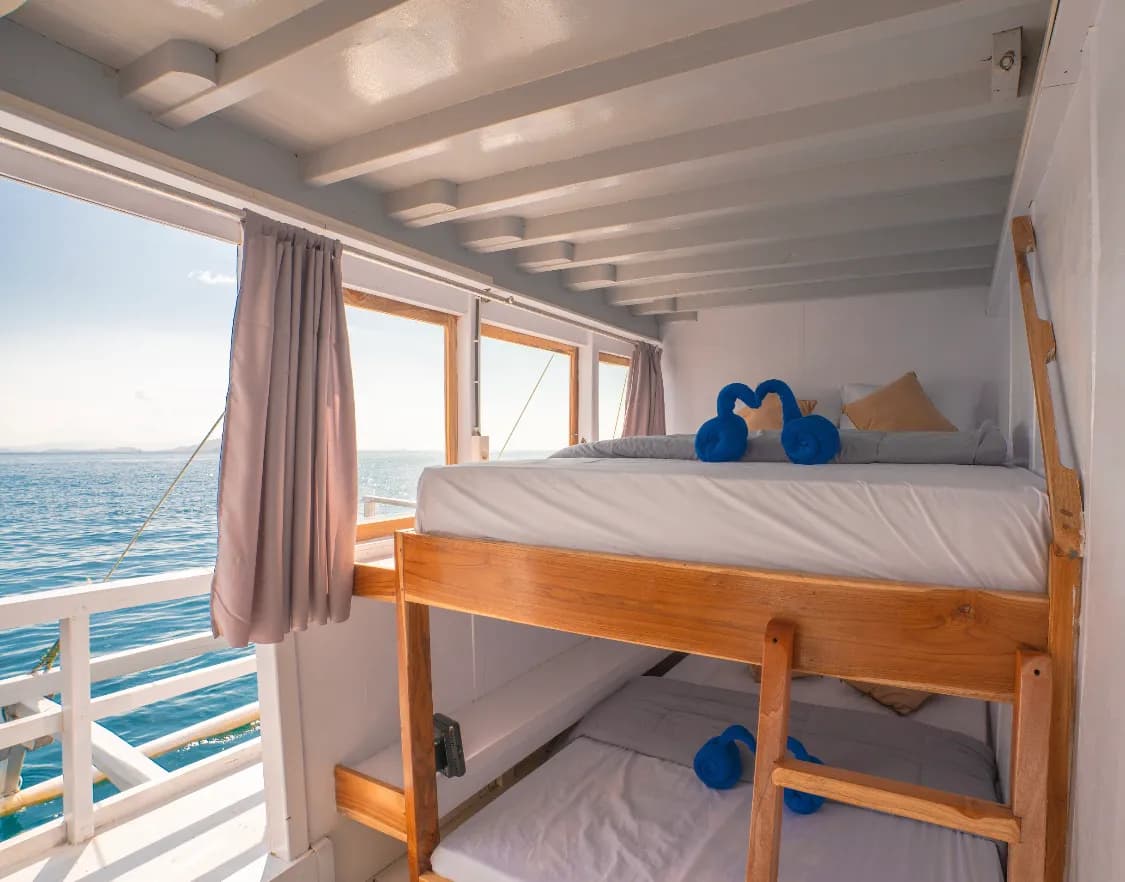 Shared Cabin - Kabin Kapal Phinisi Komodo Labuan Bajo