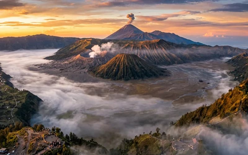 Open Trip Bromo - Komodo Labuan Bajo Phinisi Boat Tour Package