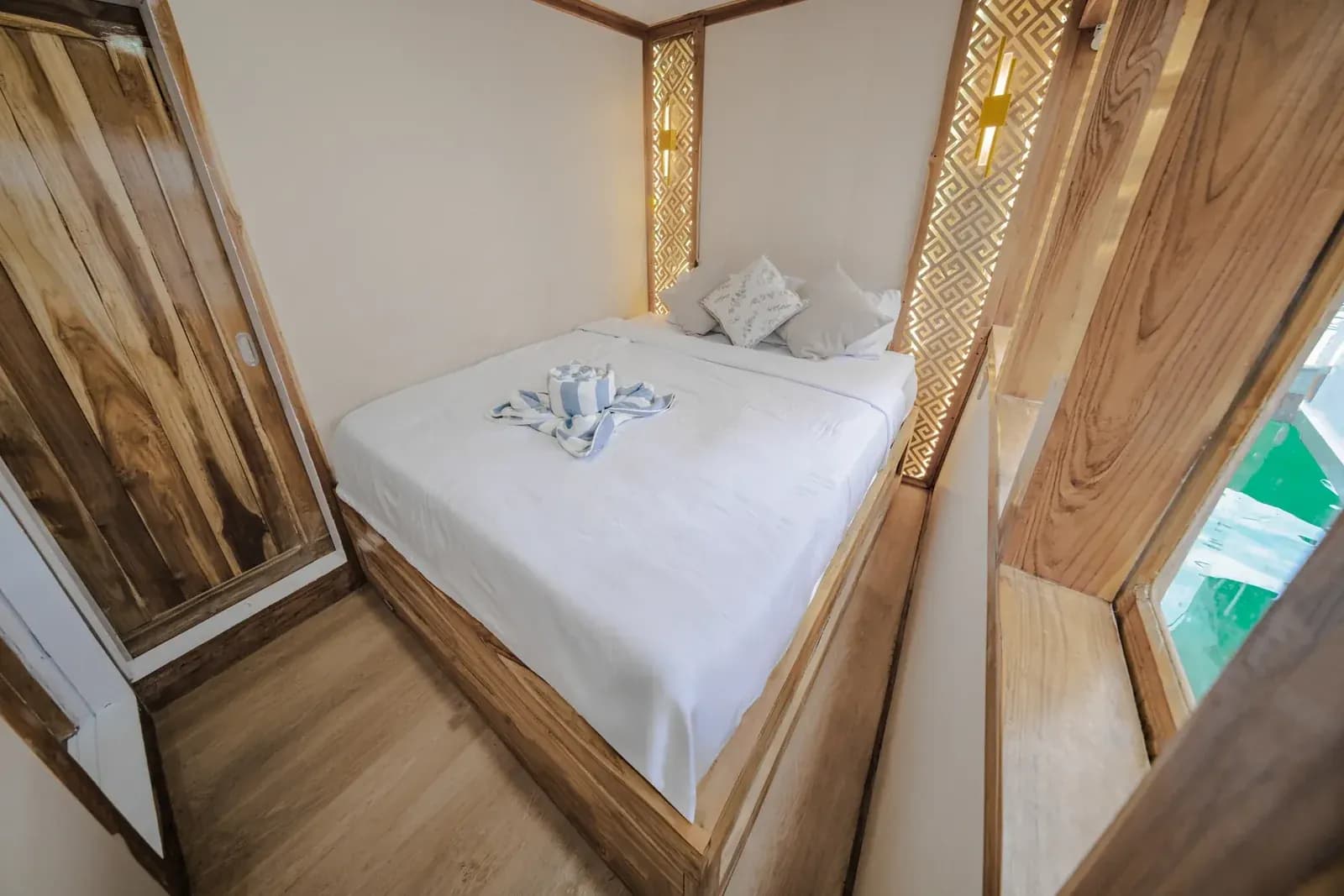 Deluxe Cabin - Camarote del barco Phinisi Komodo Labuan Bajo