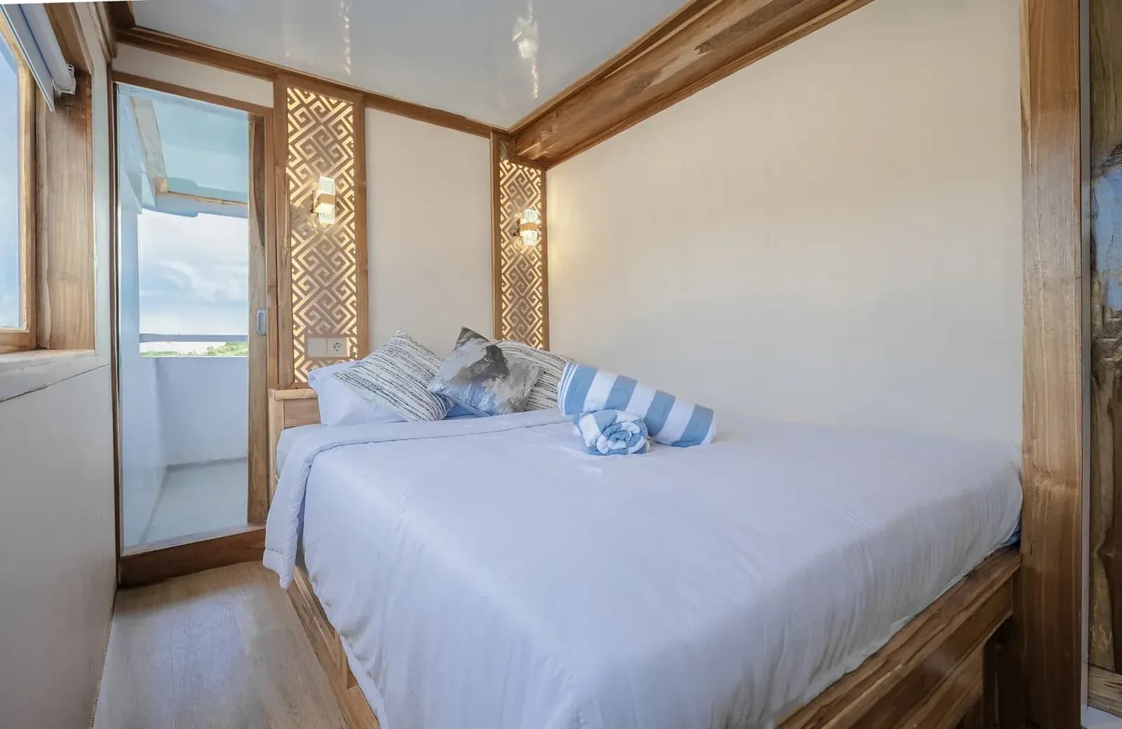 Signature Cabin - Camarote del barco Phinisi Komodo Labuan Bajo
