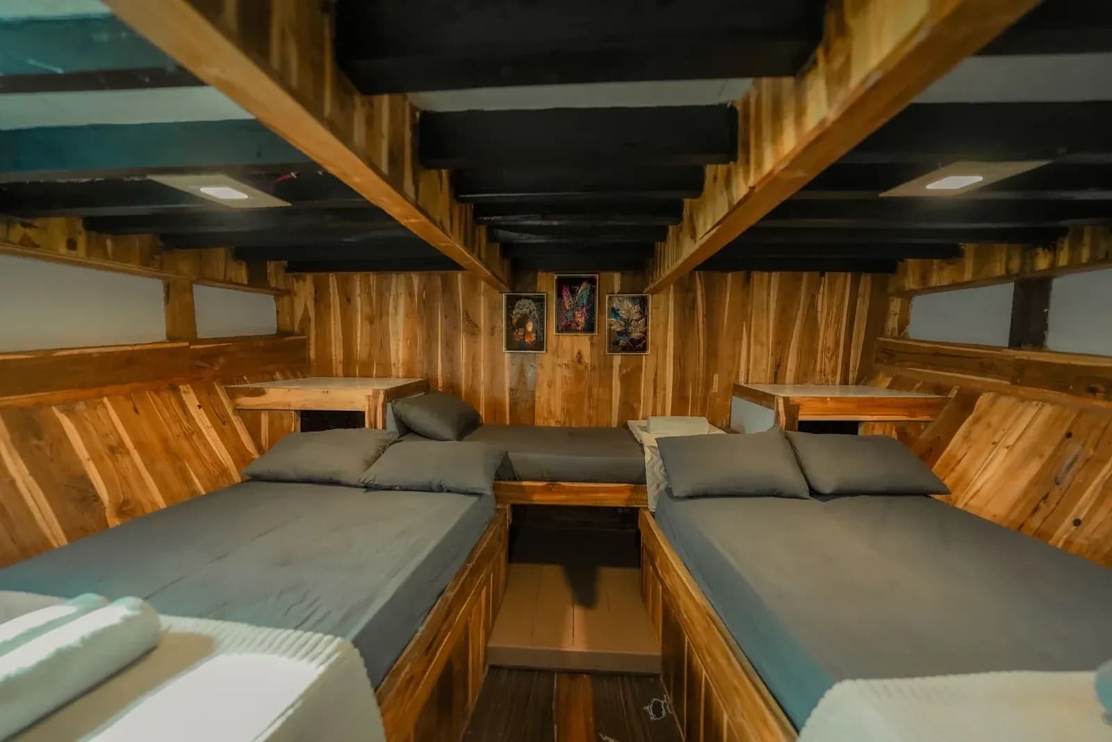 Shared Cabin - Komodo Labuan Bajo Phinisi Boat Cabin