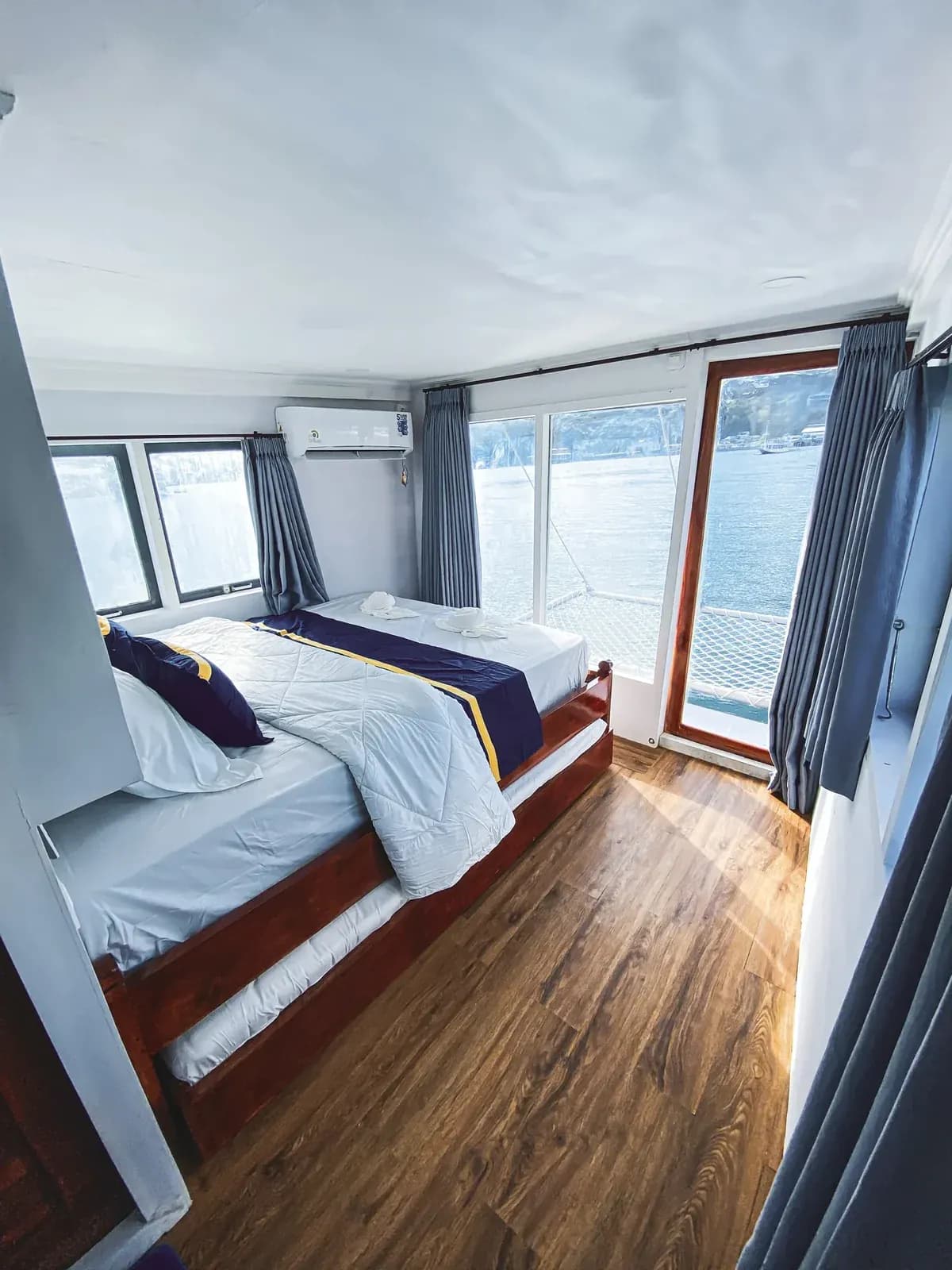 Master Cabin - Camarote del barco Phinisi Komodo Labuan Bajo