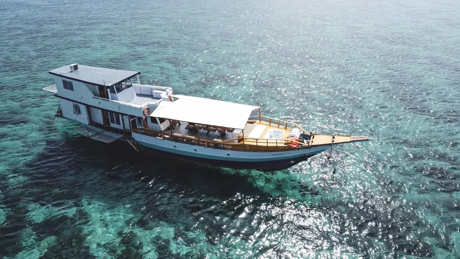 Chárter Privado – Amalfi - Tour en barco Phinisi Komodo Labuan Bajo