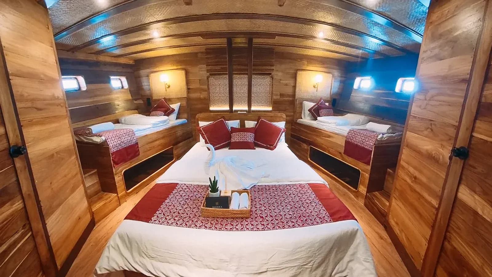 Sasando Cabin - Camarote del barco Phinisi Komodo Labuan Bajo