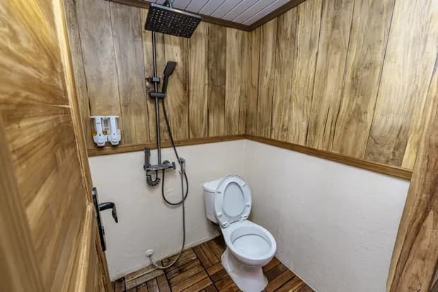 Deluxe Cabin 1 - Kabine des Phinisi-Boots Komodo Labuan Bajo
