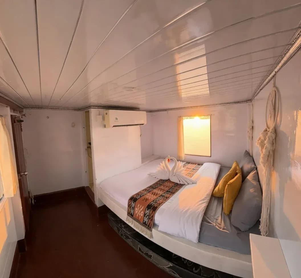 Surabaya Cabin - Kabine des Phinisi-Boots Komodo Labuan Bajo