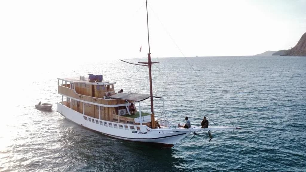 Chárter Privado – Diara - Chárter Privado – Diara - Full Day Tour Komodo