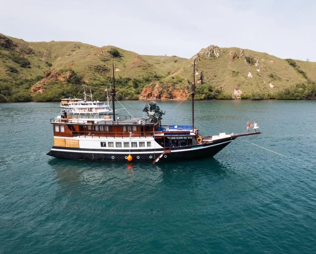 Частный чартер – Kanha Loka - Частный чартер – Kanha Loka - Full Day Tour Komodo