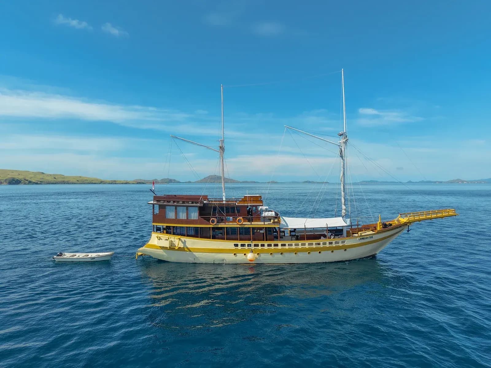 Sewa Privat – Lamborajo 2 - Sewa Privat – Lamborajo 2 - Full Day Tour Komodo