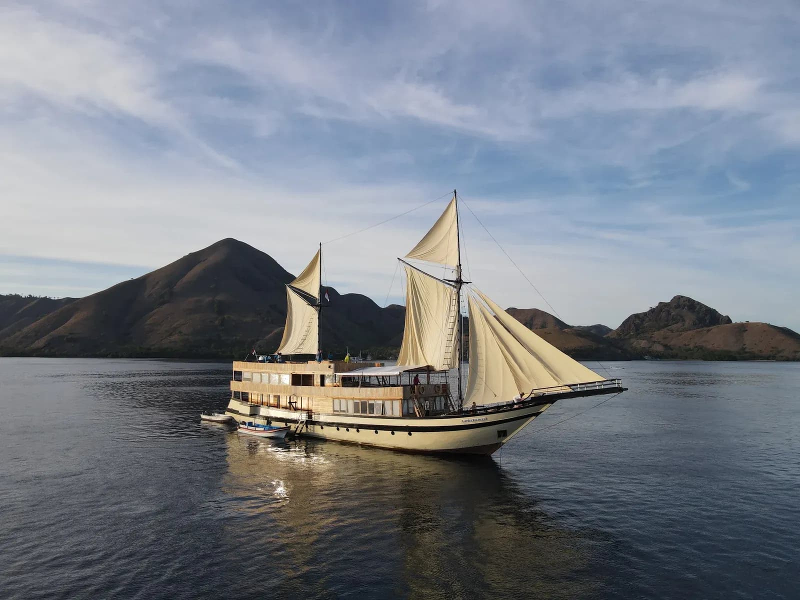 Chárter Privado – Lamborajo 3 - Chárter Privado – Lamborajo 3 - Full Day Tour Komodo