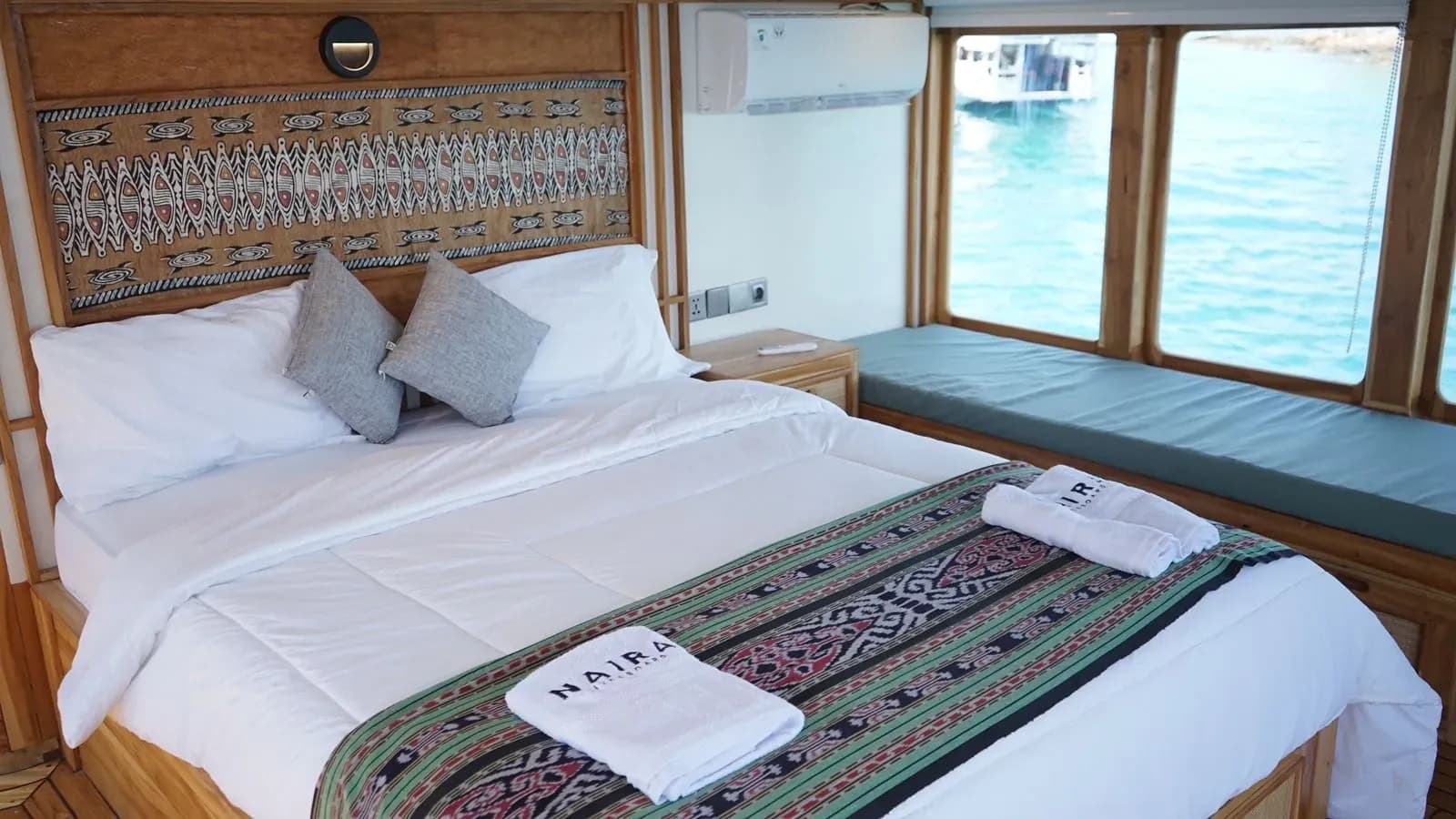 Master Cabin - Camarote del barco Phinisi Komodo Labuan Bajo