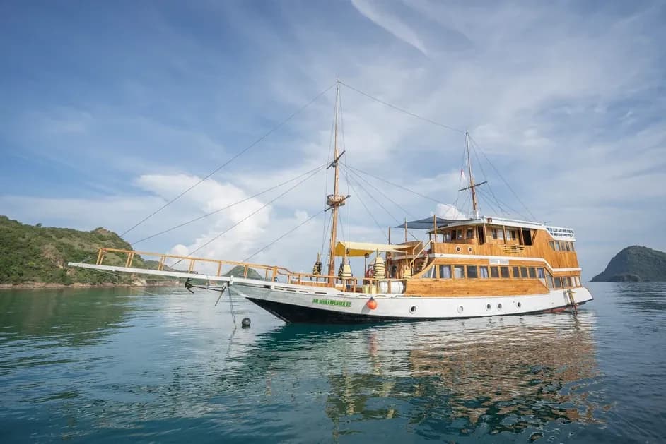 Chárter Privado – NK Jaya 2 - Tour en barco Phinisi Komodo Labuan Bajo