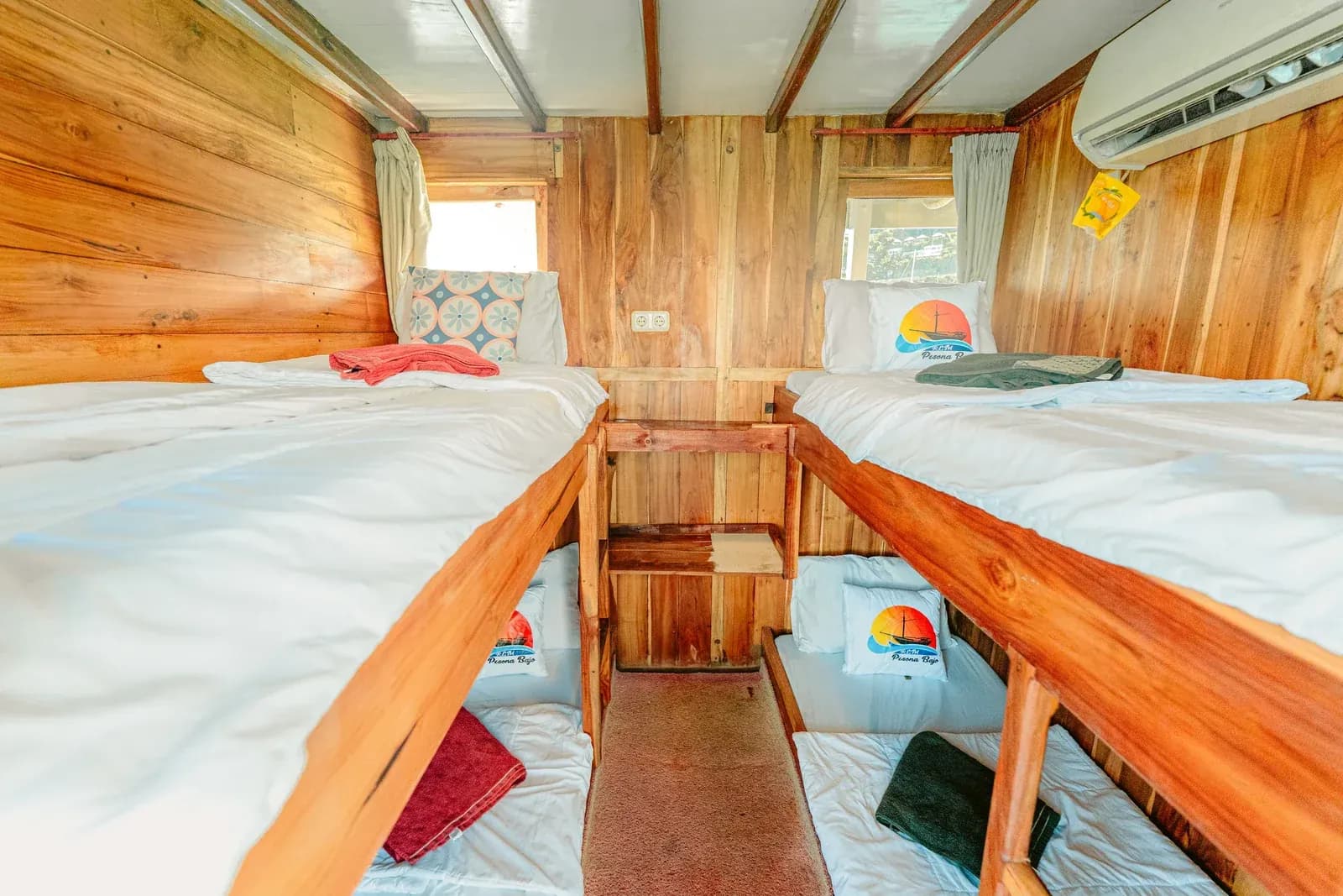 Shared Cabin - Camarote del barco Phinisi Komodo Labuan Bajo