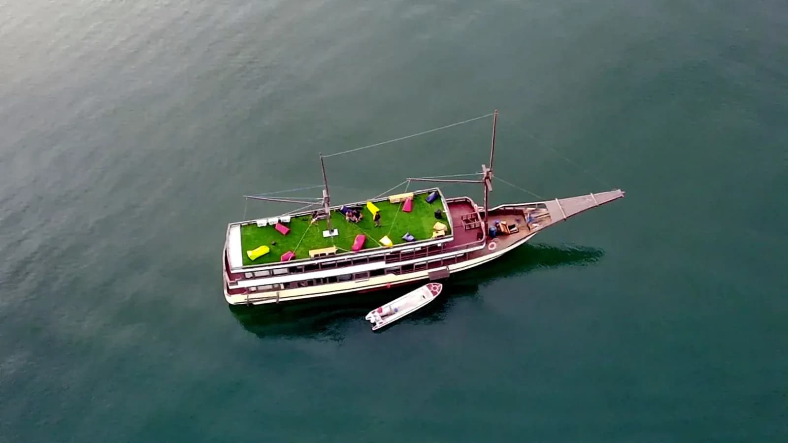 Sewa Privat – Princess Nabila - Sewa Privat – Princess Nabila - Full Day Tour Komodo