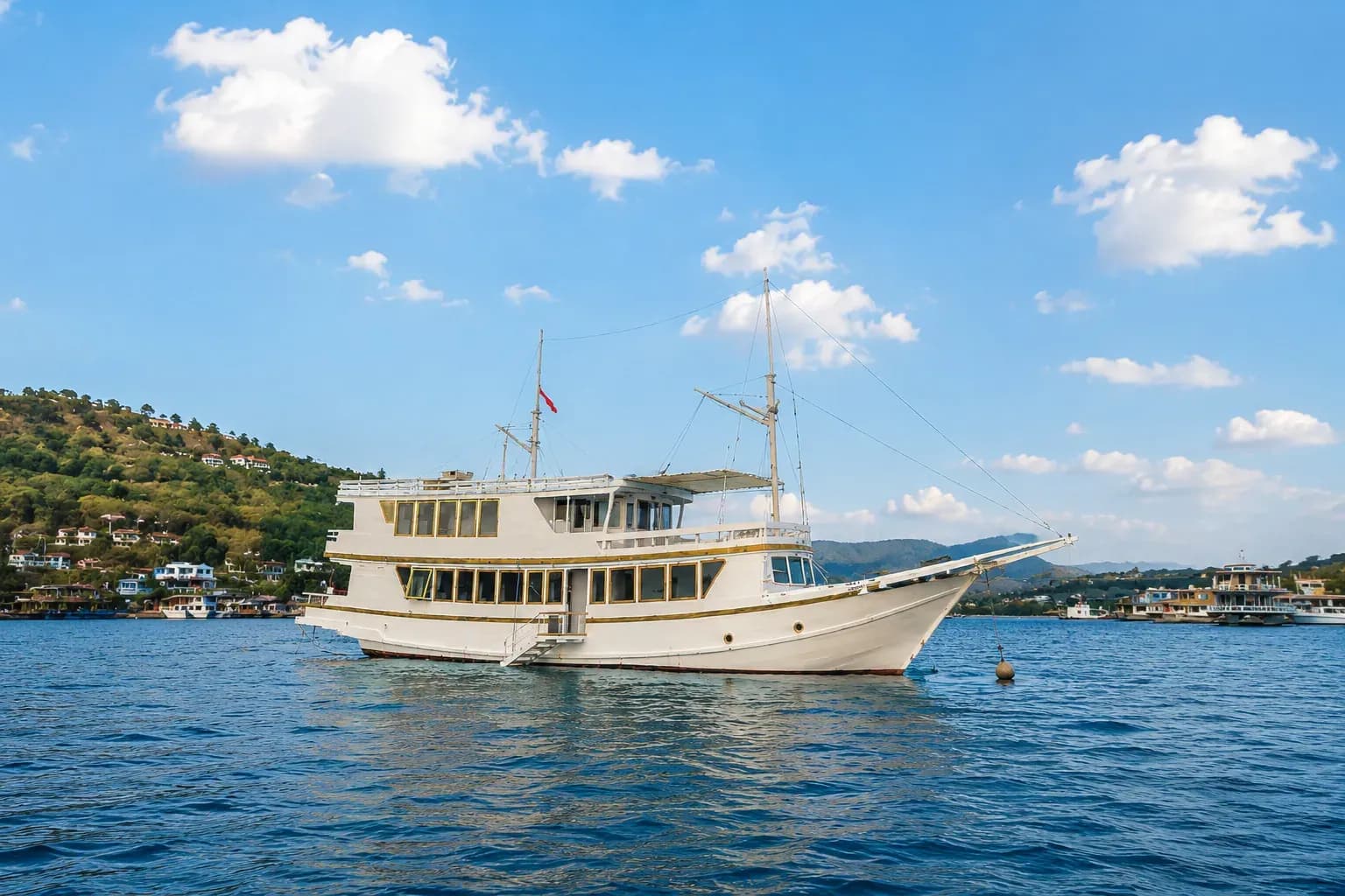 Privatcharter – Queen Elyona - Privatcharter – Queen Elyona - Full Day Tour Komodo