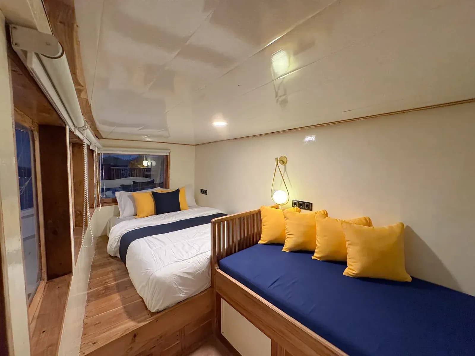 Lynx Cabin - Komodo Labuan Bajo Phinisi Boat Cabin