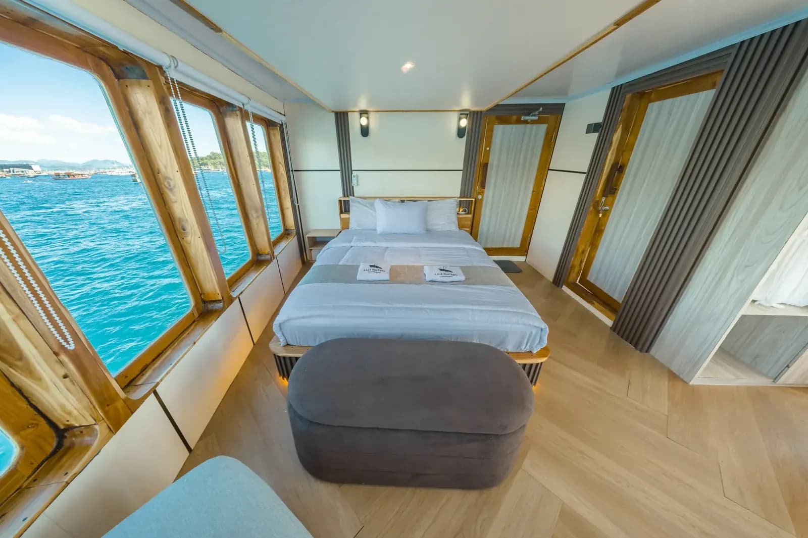 Master Cabin 1 - Каюта на лодке Пиниси Комодо Лабуан-Баджо