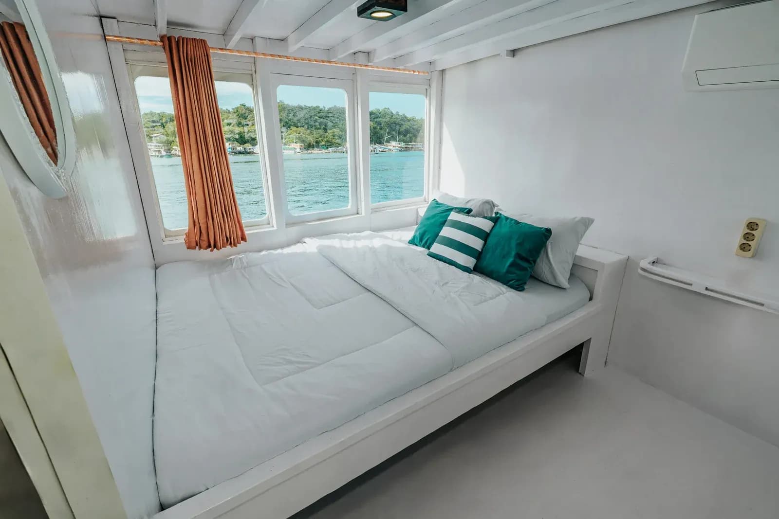 Private Cabin 1 - Camarote del barco Phinisi Komodo Labuan Bajo