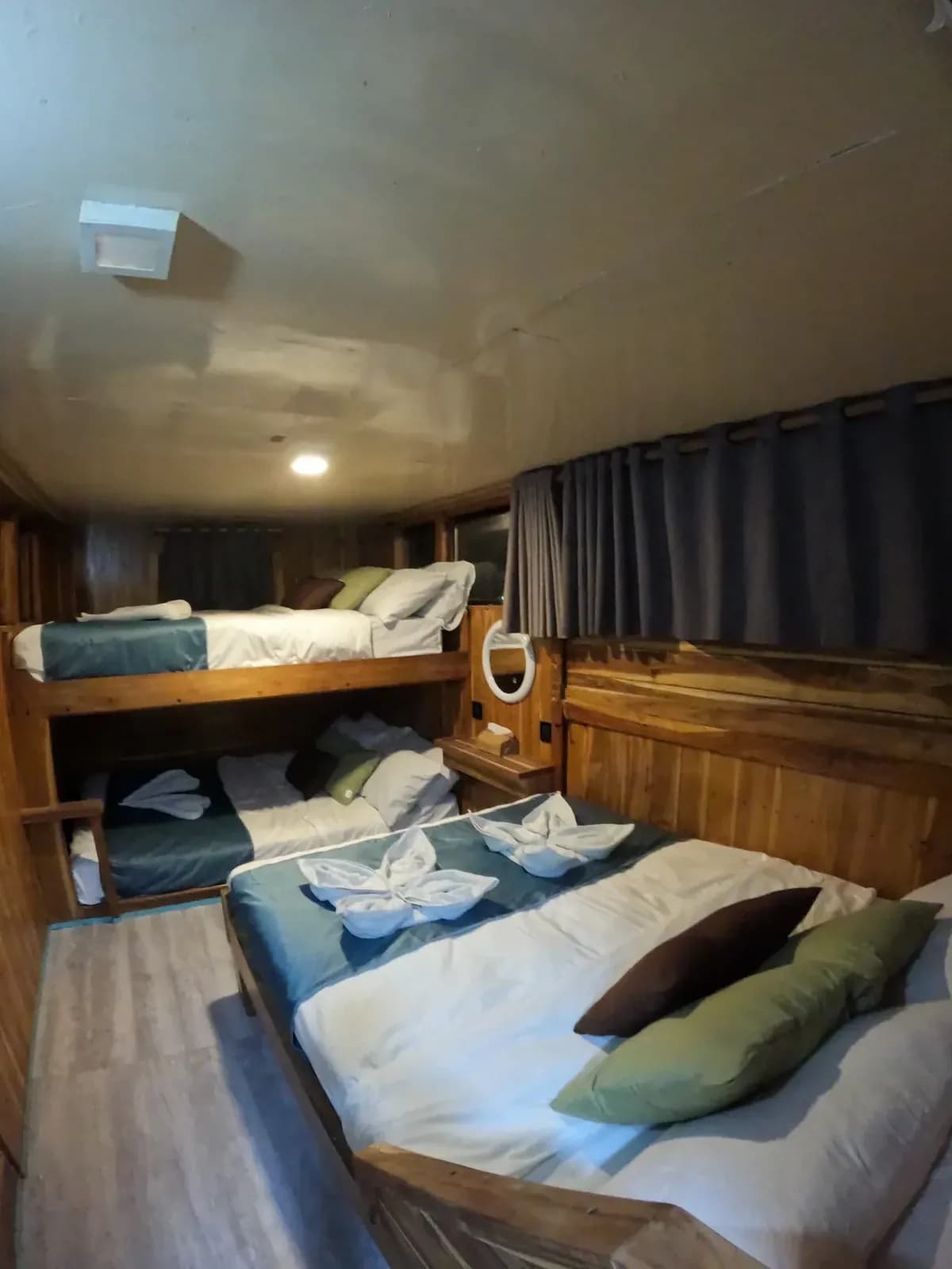 Shared Cabin - Kabine des Phinisi-Boots Komodo Labuan Bajo
