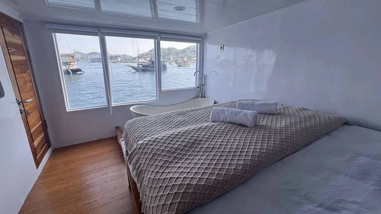 Royal Cabin - Cabine du bateau Phinisi Komodo Labuan Bajo
