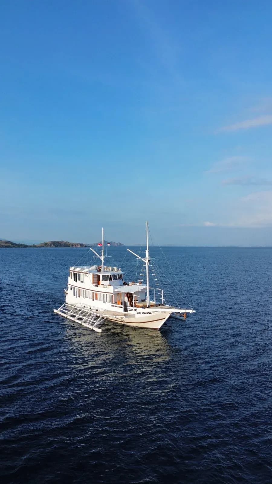 Charter Privé – Zada Zen - Circuit en bateau Phinisi Komodo Labuan Bajo