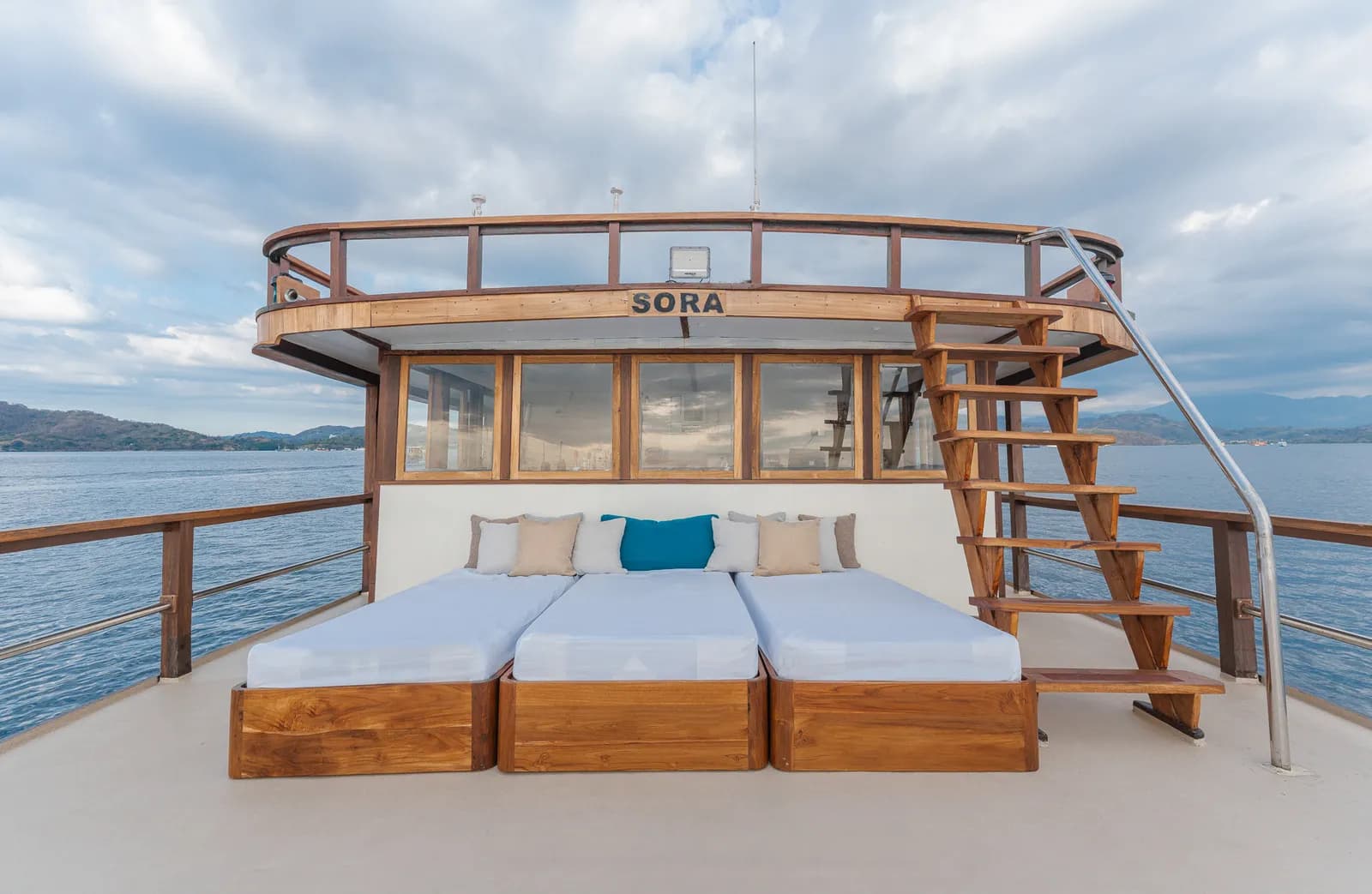 Charter Privé – Sora - Charter Privé – Sora - Adventure, Nature, Sailing Tour