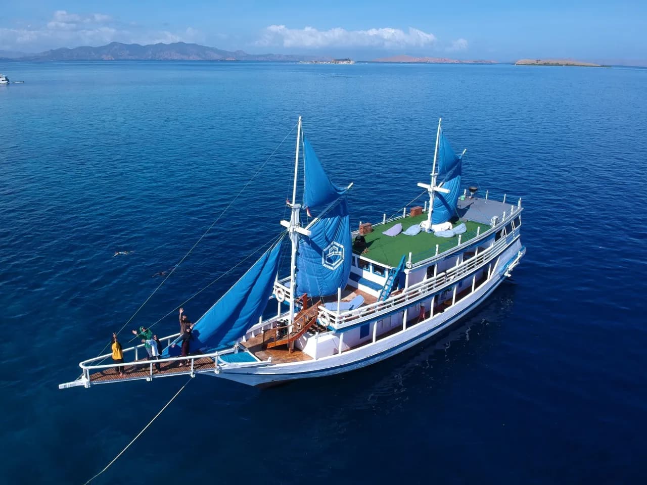 Tour Komodo 3D2N - La Nissa Phinisi - Tour en barco Phinisi Komodo Labuan Bajo