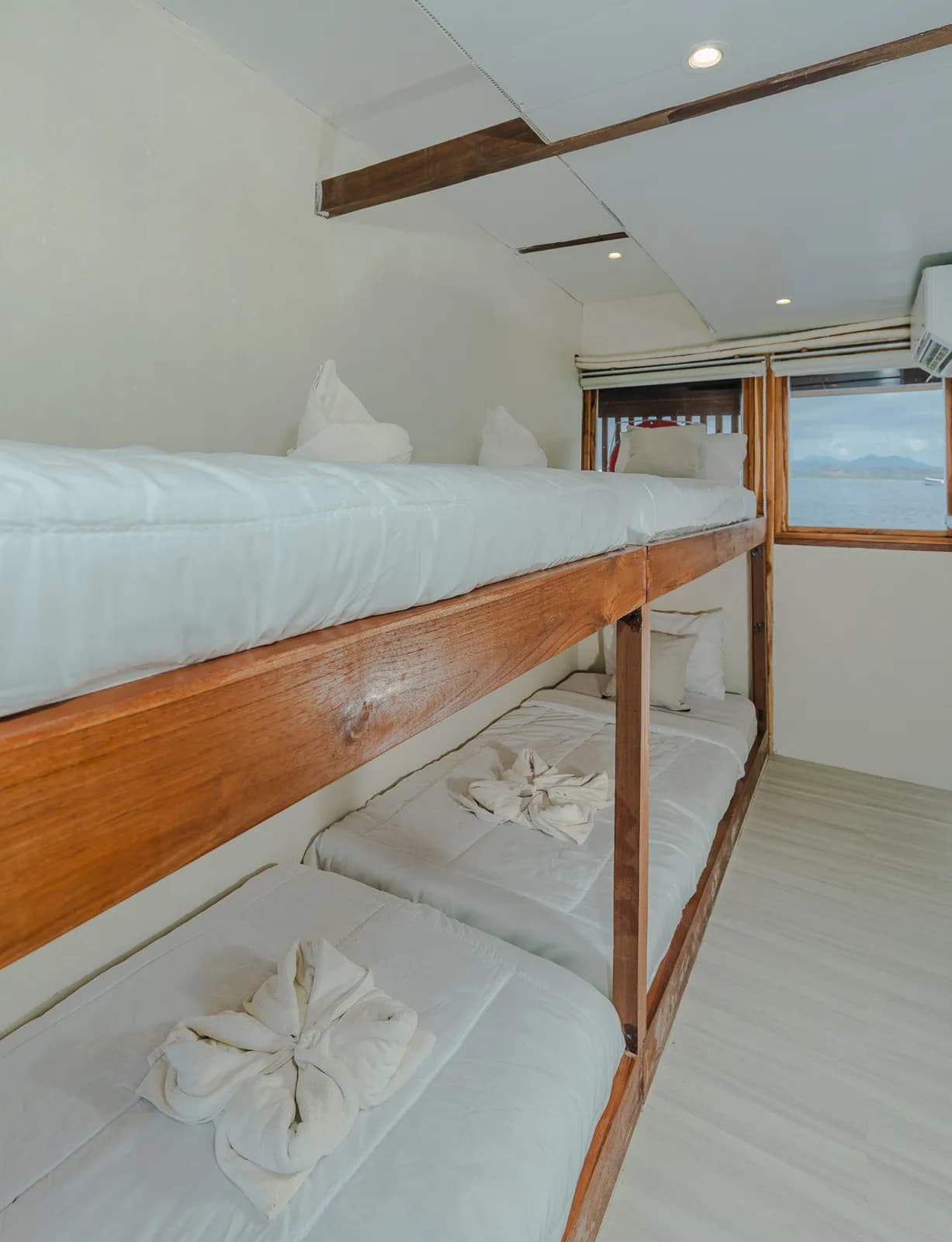 Sharing Cabin - Cabine du bateau Phinisi Komodo Labuan Bajo