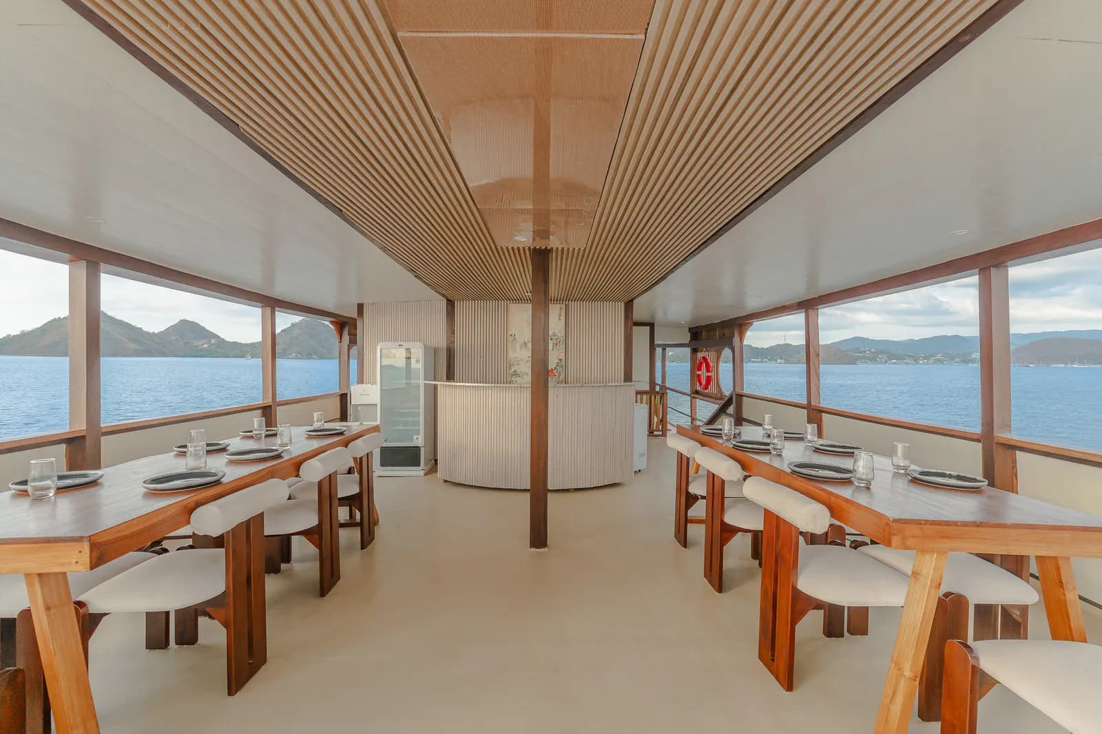 Komodo Tour 3D2N - Sora Phinisi - Komodo Tour 3D2N - Sora Phinisi - Full Day Tour Komodo