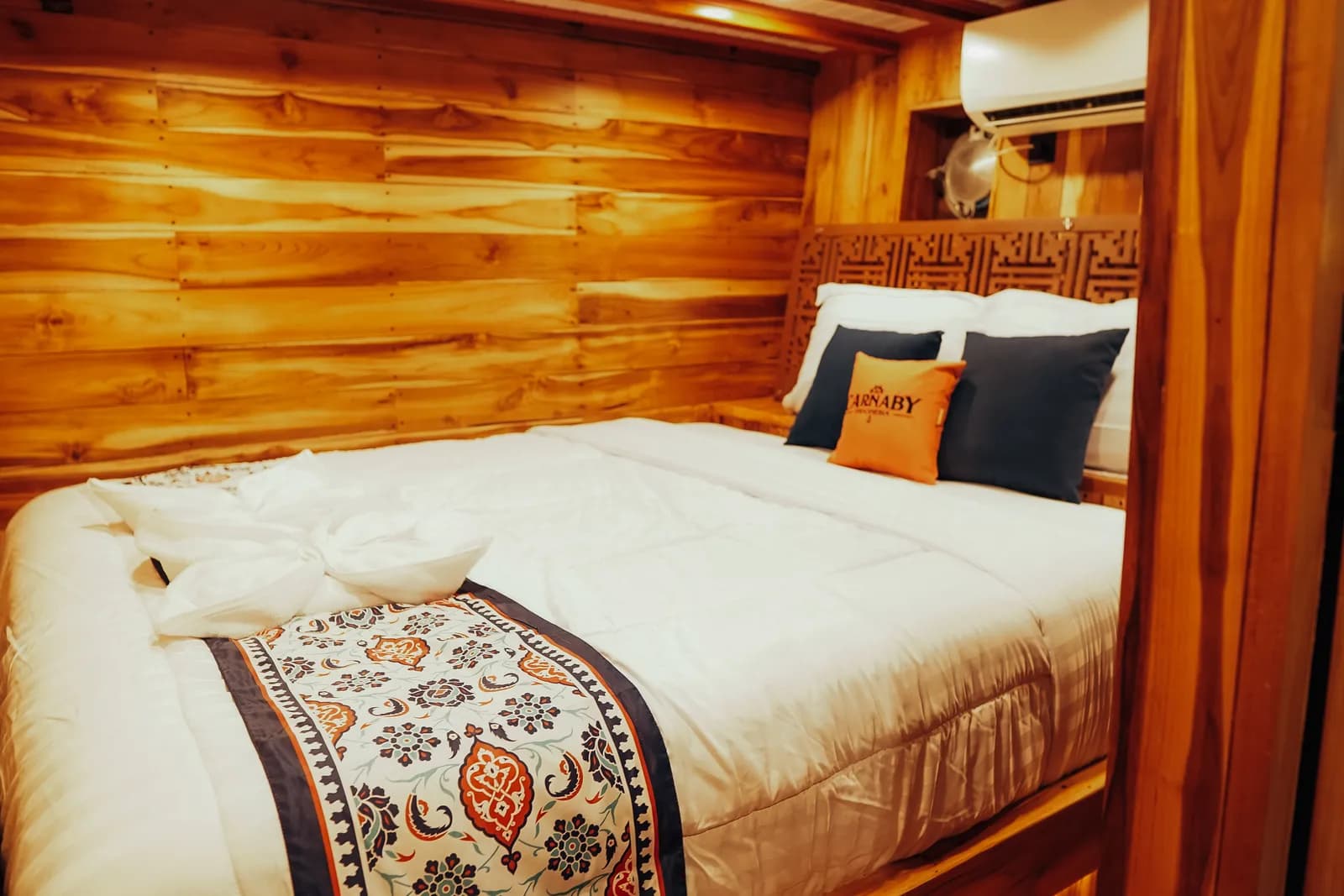 Maros Cabin - Kabin Kapal Phinisi Komodo Labuan Bajo