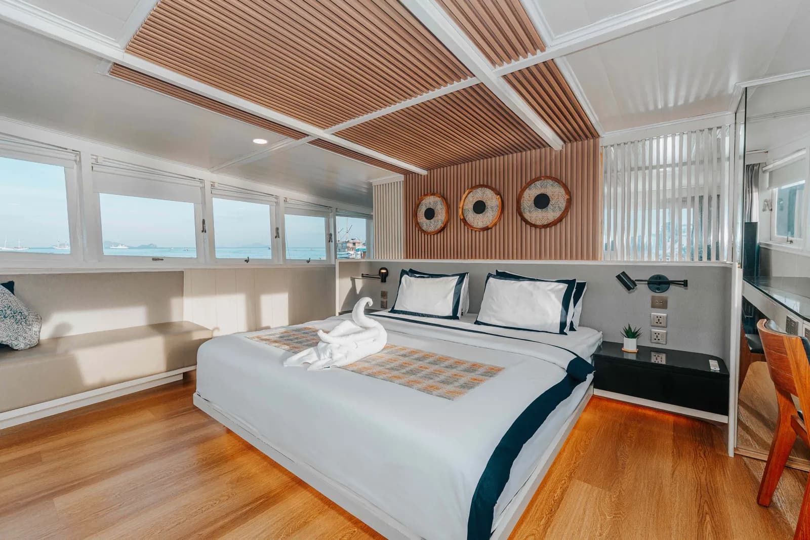 Mentawai Cabin - Каюта на лодке Пиниси Комодо Лабуан-Баджо