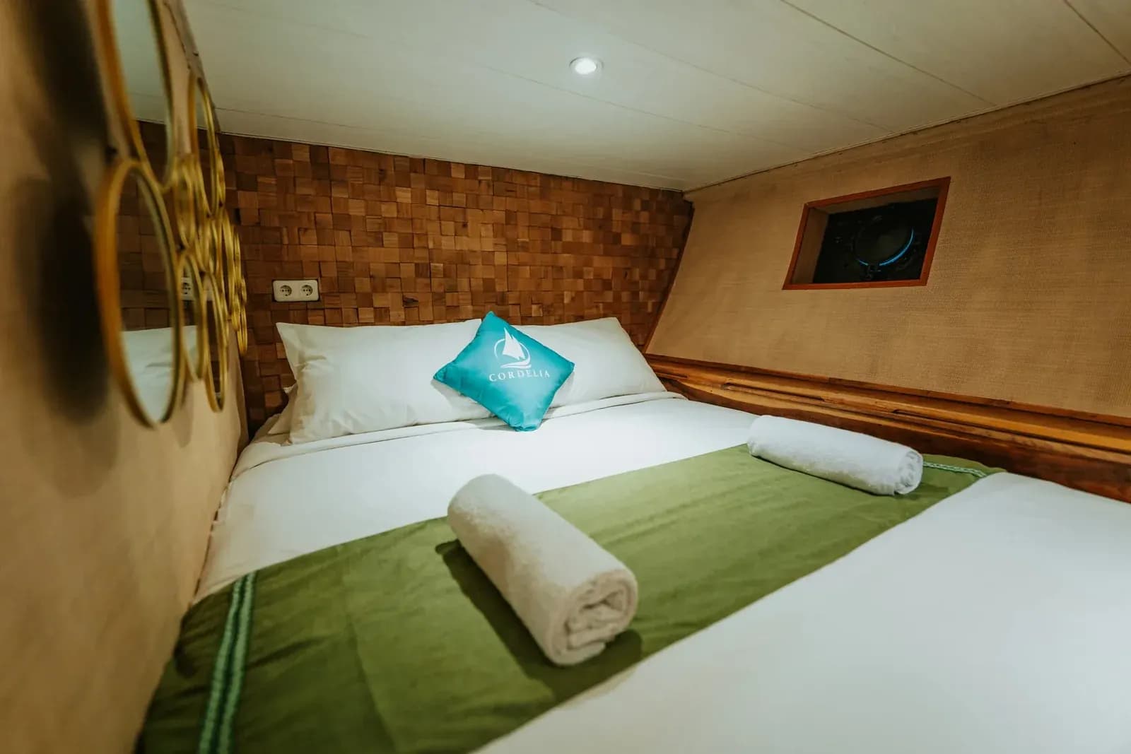 Ruby Cabin - Camarote del barco Phinisi Komodo Labuan Bajo