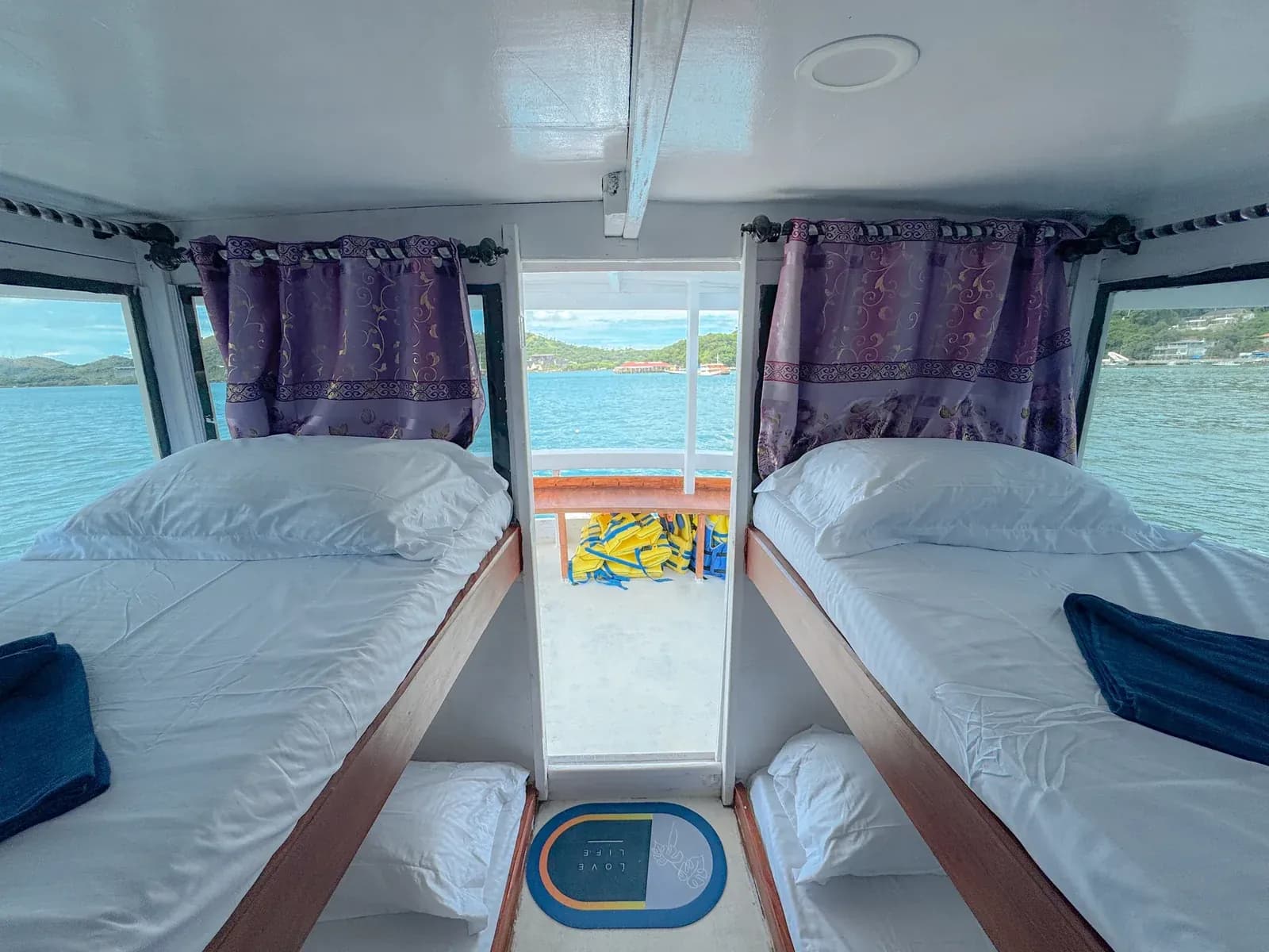 Shared Cabin 1 - Camarote del barco Phinisi Komodo Labuan Bajo