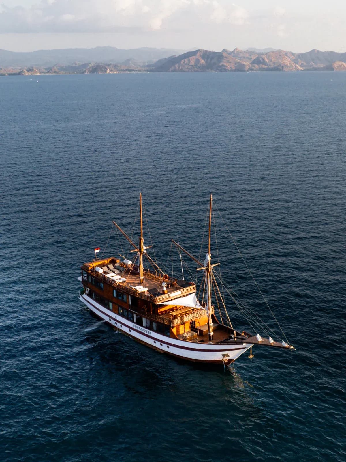 Charter Privé – Neptune - Charter Privé – Neptune - Full Day Tour Komodo
