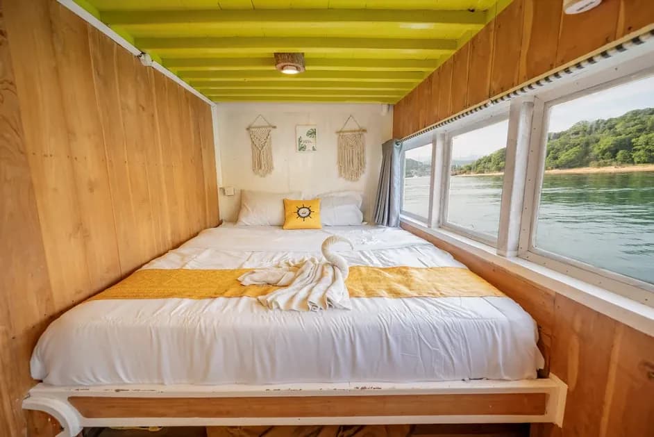 Full Ocean Cabin 1 - Komodo Labuan Bajo Phinisi Boat Cabin