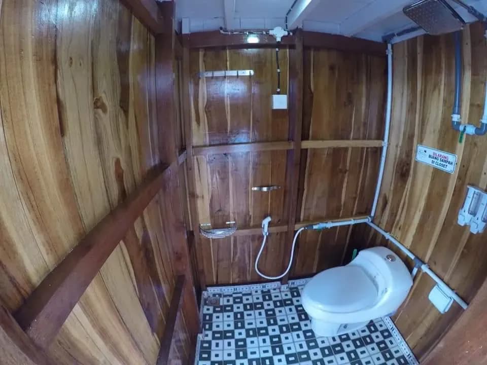 Shared Cabin 3 - Komodo Labuan Bajo Phinisi Boat Cabin